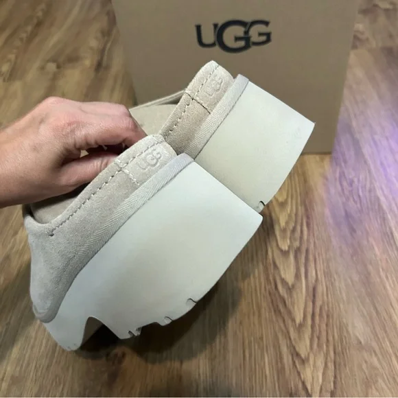 UGG tan suede platform heeled clogs mules slip on shoes women’s 9 new in box - Picture 4 of 8